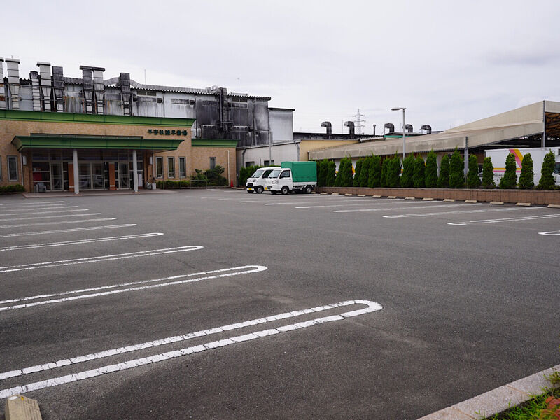 諫早斎場 駐車場2