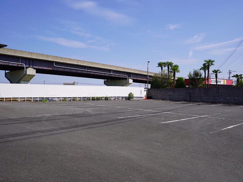 森山斎場 駐車場2