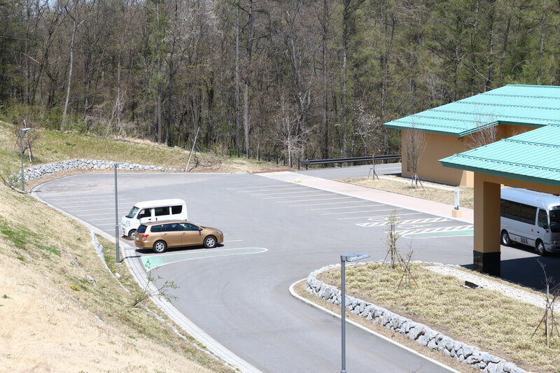 北信斎場たびだちの森 駐車場