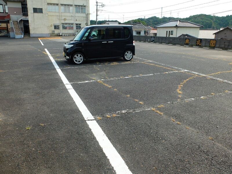 典礼閣益田会館 駐車場1