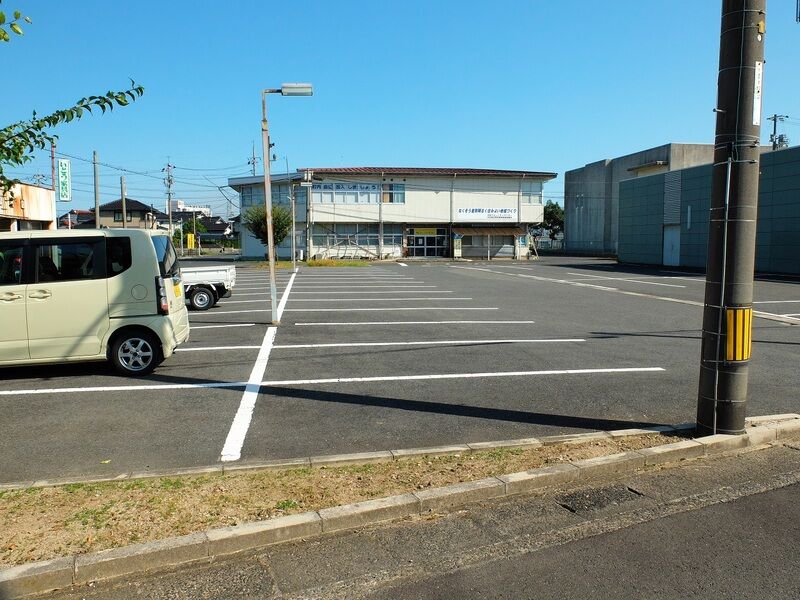 メモリア平田 駐車場1
