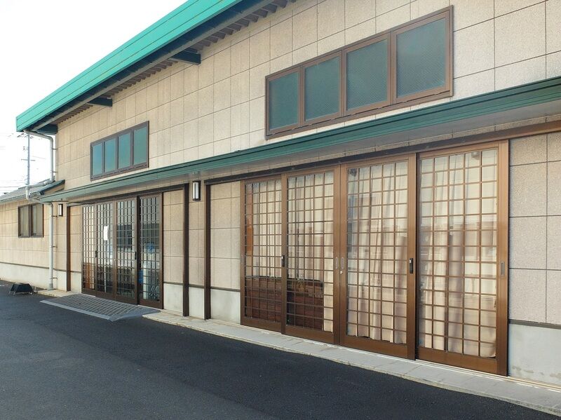 栄徳葬祭会館 入口