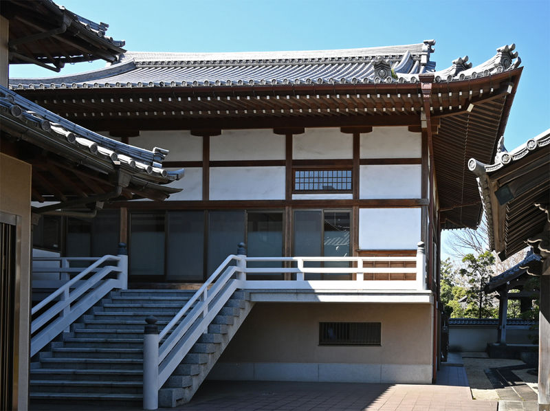霊泉院 本堂２