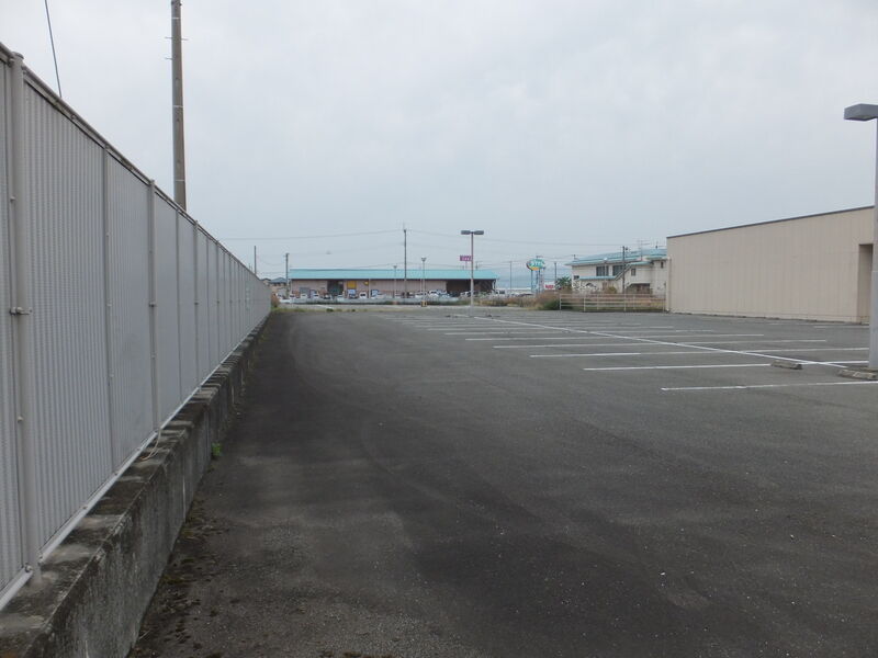 ベルモニー会館 鴨島 駐車場２