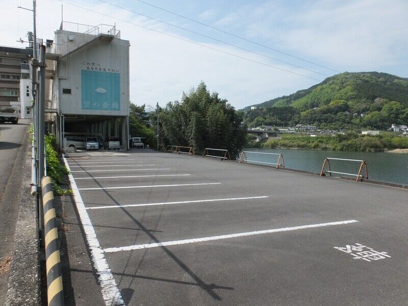 空の斎場 駐車場１