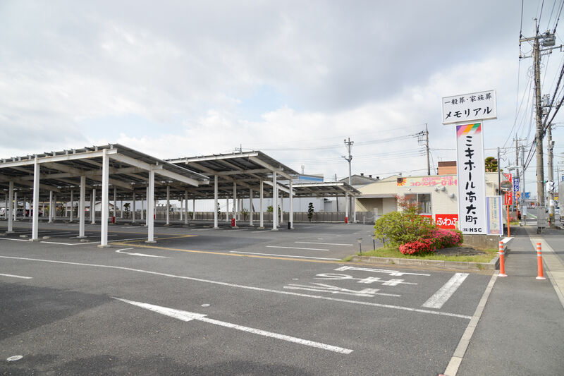 ミキホール南大町 入り口