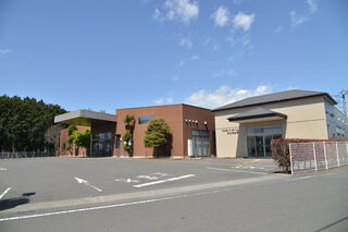 ひらやなぎホール