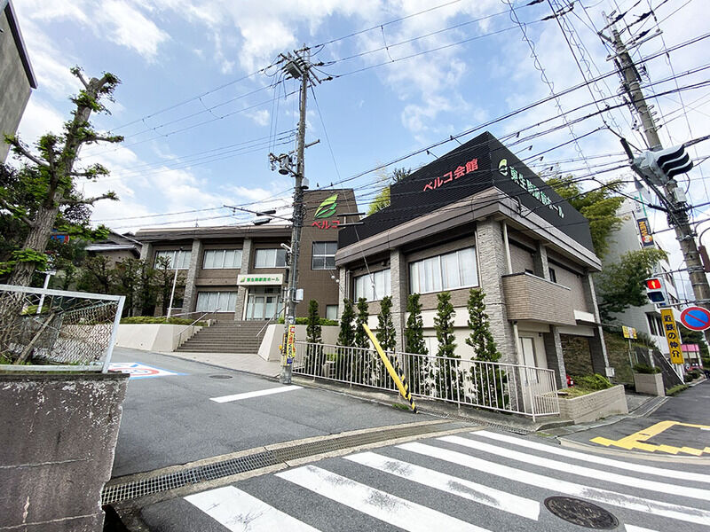 東生駒駅前ホール 外観２