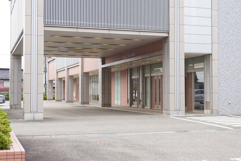 セレモニーホール黒部 入口