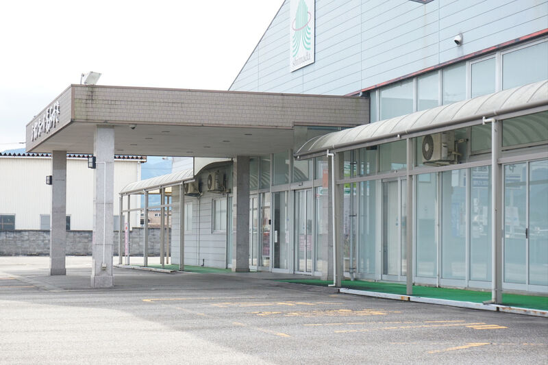 シオンホール 花みずき 入口