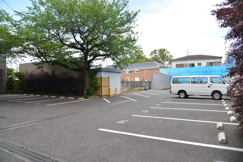 三鷹市民斎場 駐車場1