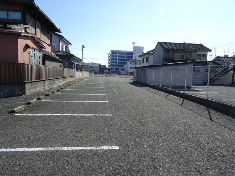 フェニックスホール四ツ山玉泉院 駐車場１