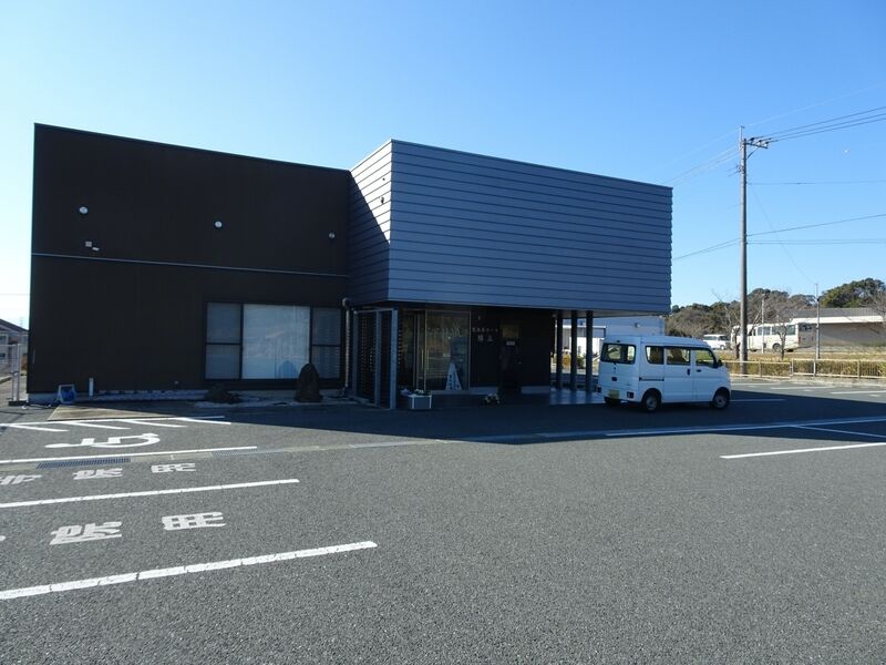 かずやコスメディア勝立斎場 外観４
