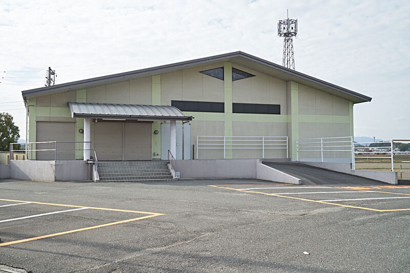頴田斎場オーキッドホール 外観1