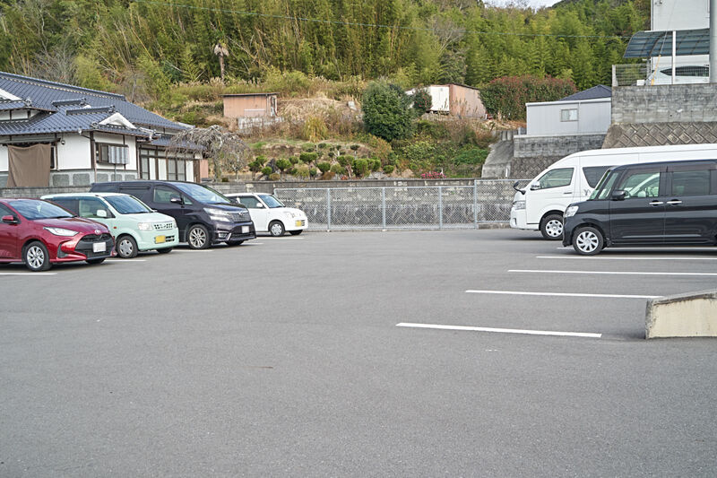 しらゆり会館　小竹 ・ 頴田会場 駐車場1