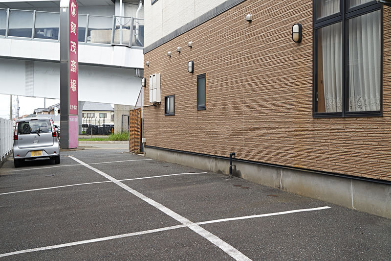 賀茂斎場 駐車場1
