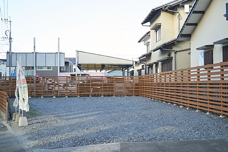すばる斎場 駐車場1