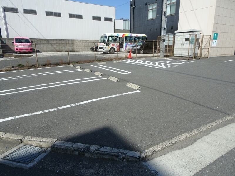 戸畑ファミリアホール 駐車場１