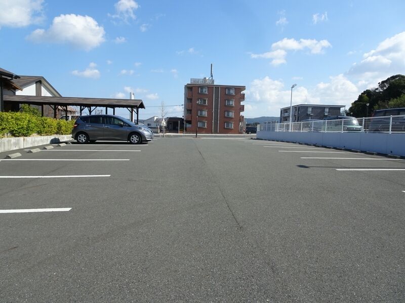 家族葬のこうりん　ひびきの 駐車場１