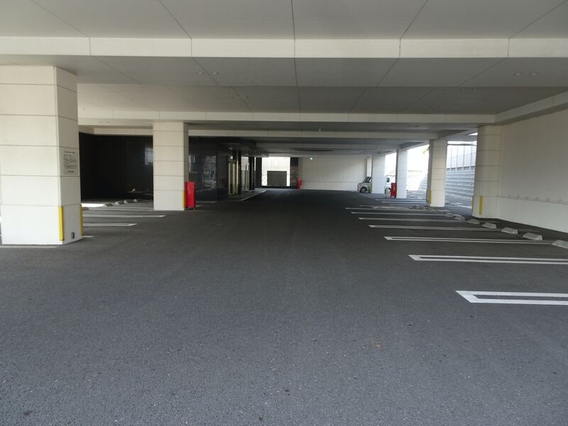 若松典礼会館 駐車場２