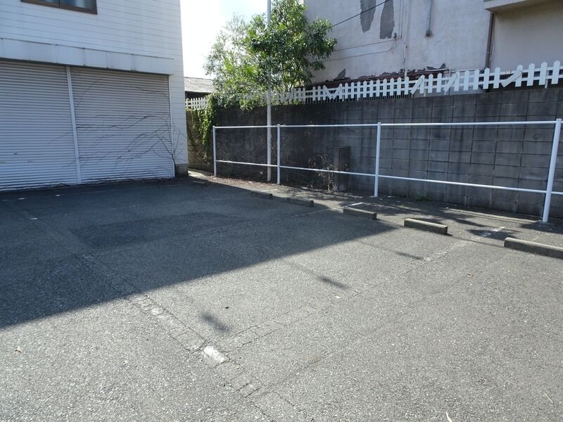 用勺斎場 駐車場１