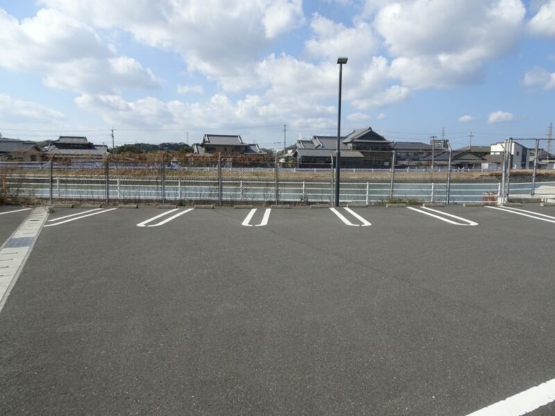 やすらぎ会館 若松斎場 駐車場３