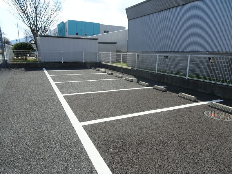 やすらぎ会館 若松斎場 駐車場２
