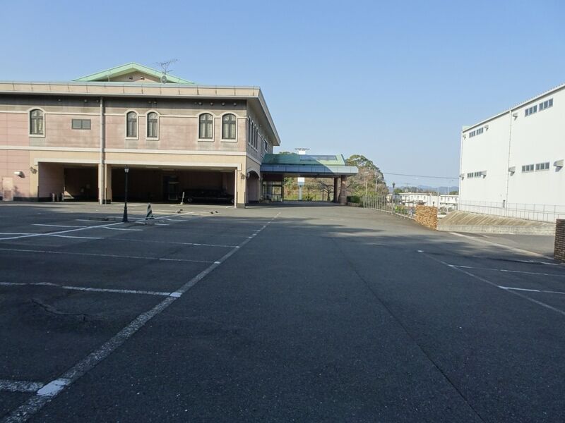 サールナート八幡 駐車場１