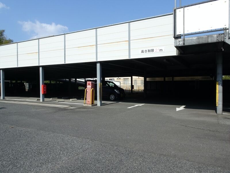 小嶺典礼会館 駐車場２