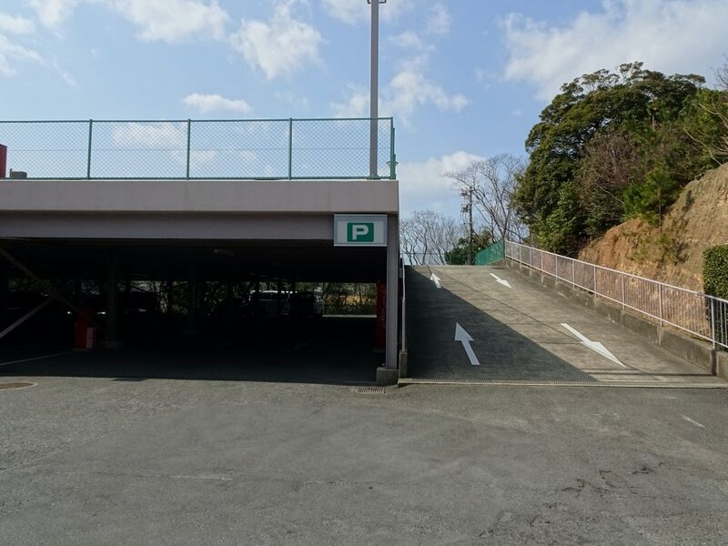 北九州紫雲閣 駐車場２