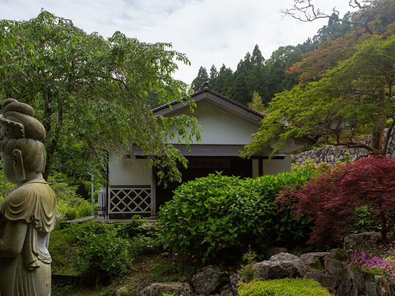 東窟寺 外観3