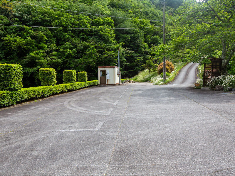 東窟寺 駐車場