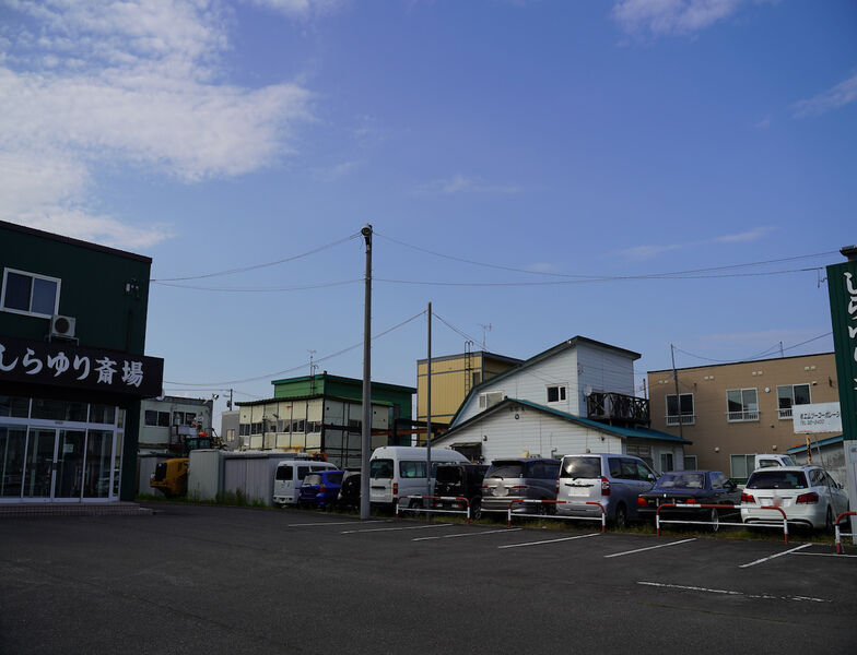 しらゆり斎場 駐車場1