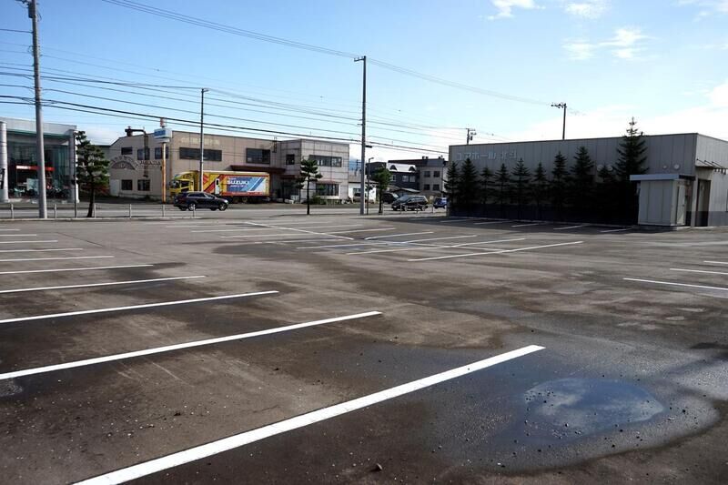 ユアホール北斗 駐車場