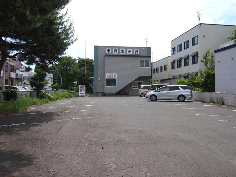 東月寒会館 駐車場