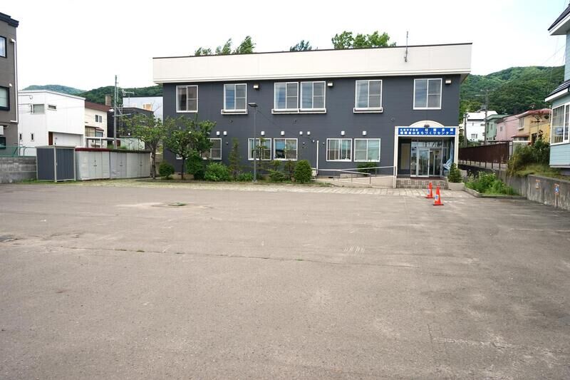 稲積会館 駐車場