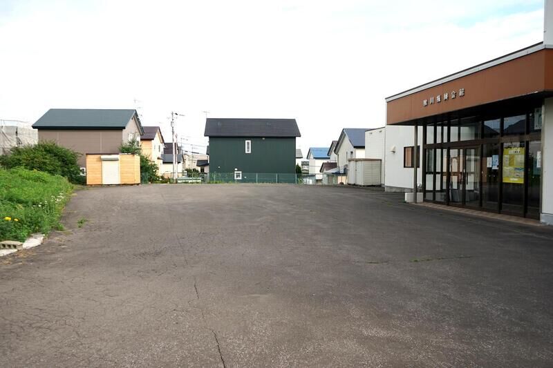 鳴川振興会館 駐車場