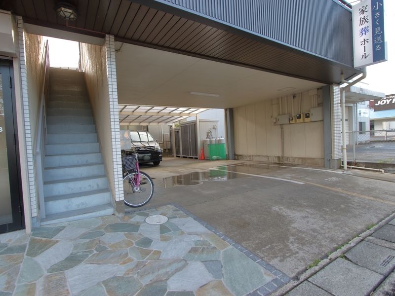 恵心堂家族葬ホール 駐車場