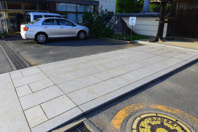 多聞寺斎場・無患子会館 駐車場