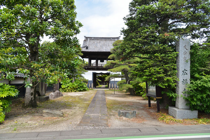 広福寺会館 入口1