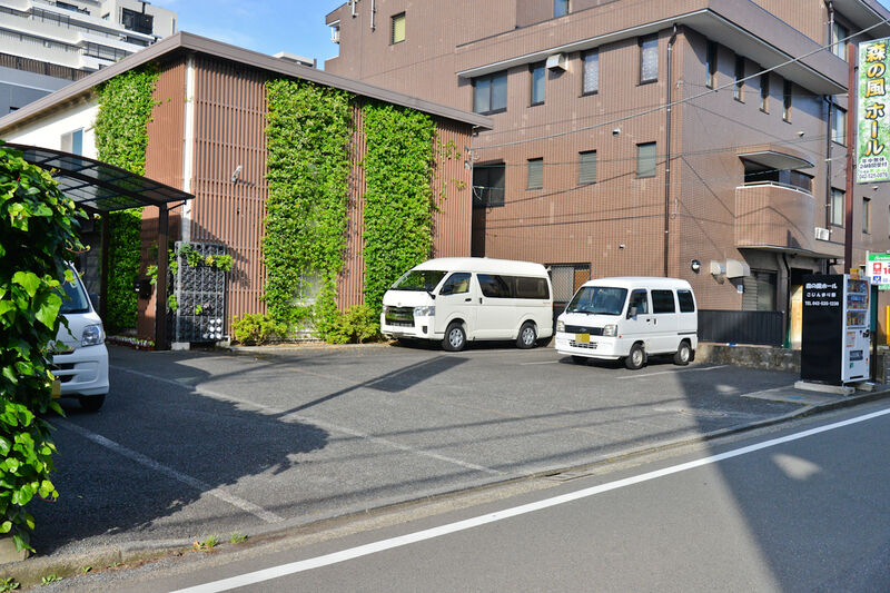 森の風ホール立川 駐車場1