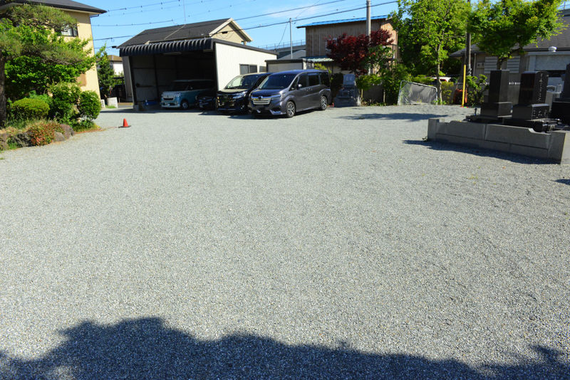 明窓寺 駐車場