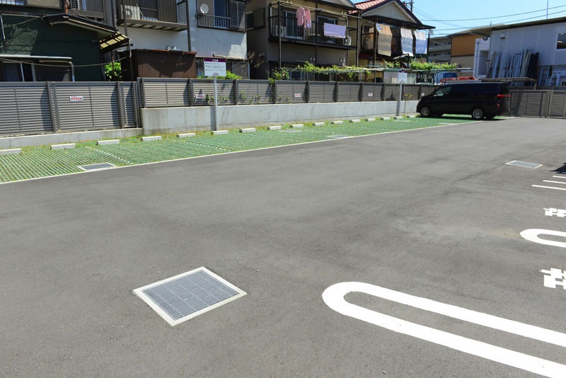 ティア南林間入口 駐車場