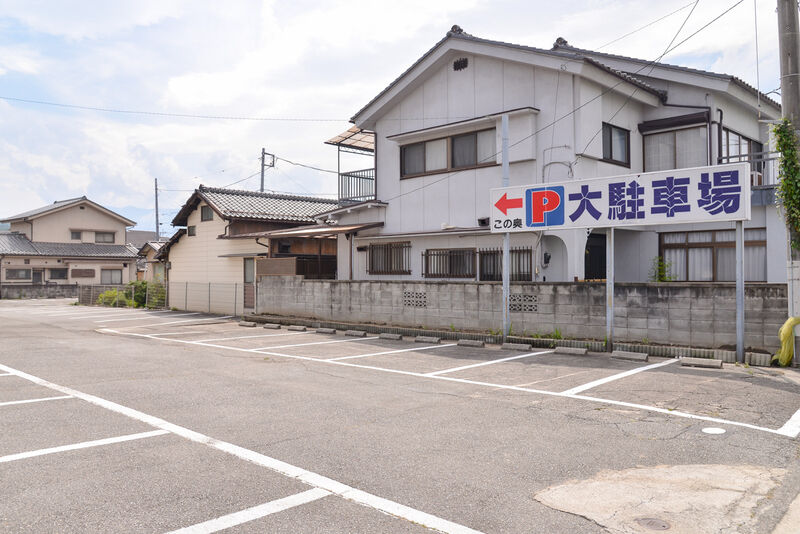 ホテル丹頂館 駐車場