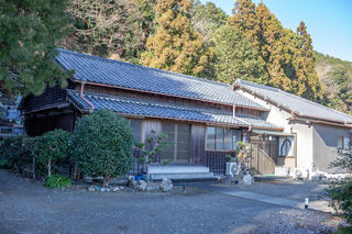 向敷地式場