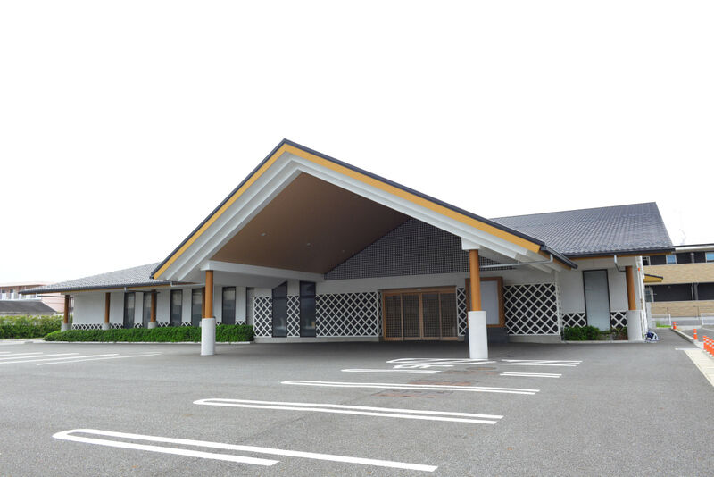 平安葬祭 愛鷹斎場 外観