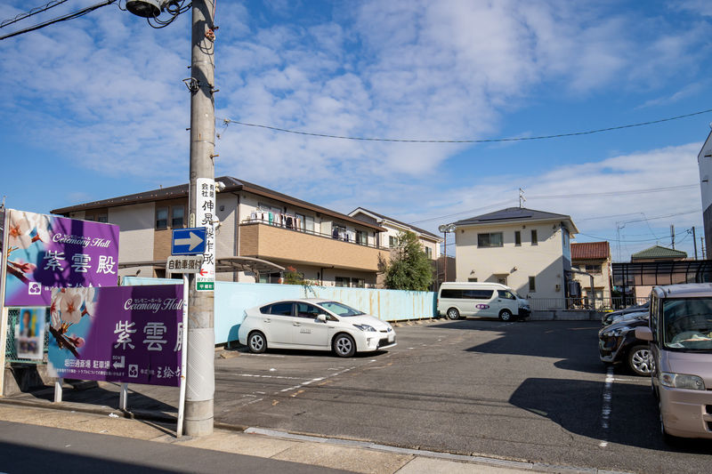 三輪本店セレモニーホール紫雲殿 駐車場1