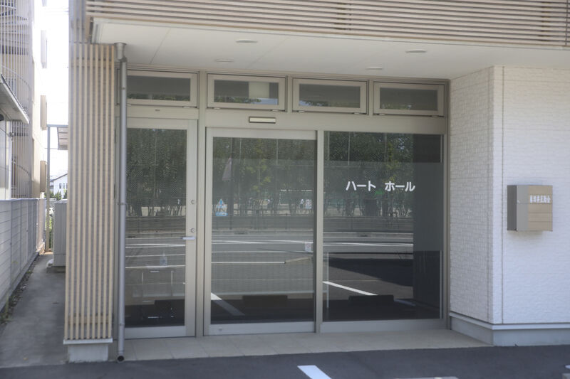 ハートPlusホール 玄関