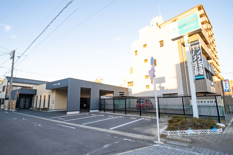 セルカホール駅前 外観1