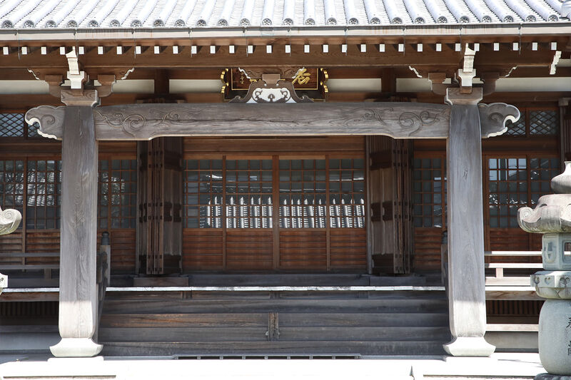 養草寺 玄関